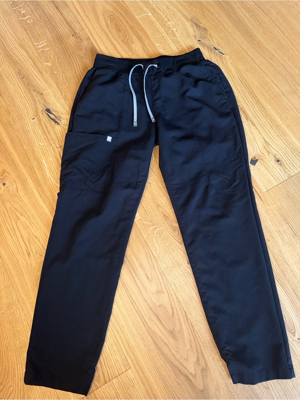 Women’s fabletics scrub pants